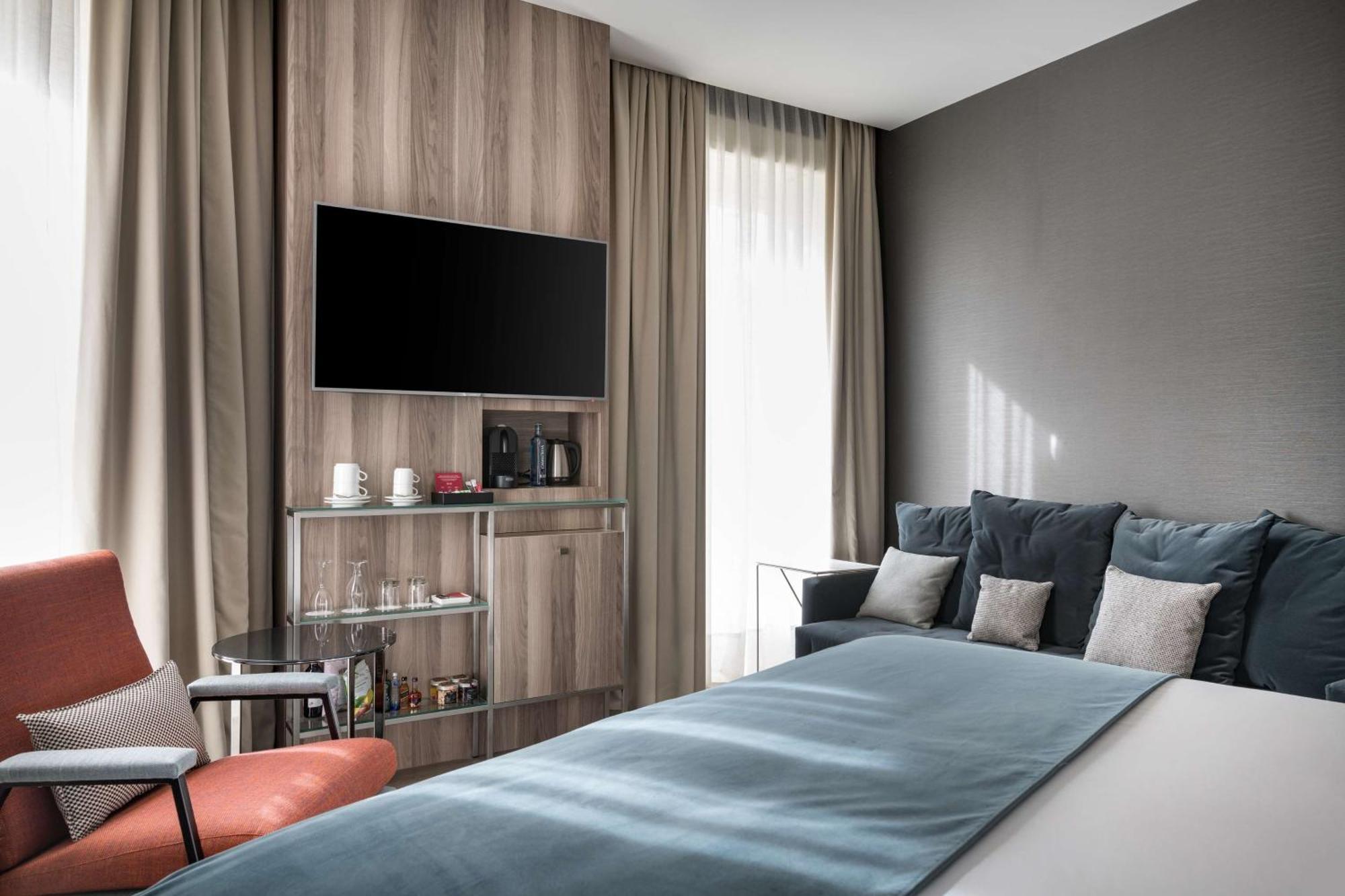 Отель Nh Collection Madrid Gran Via Экстерьер фото