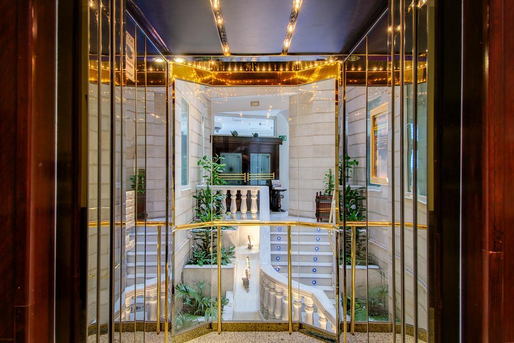 Отель Nh Collection Madrid Gran Via Экстерьер фото